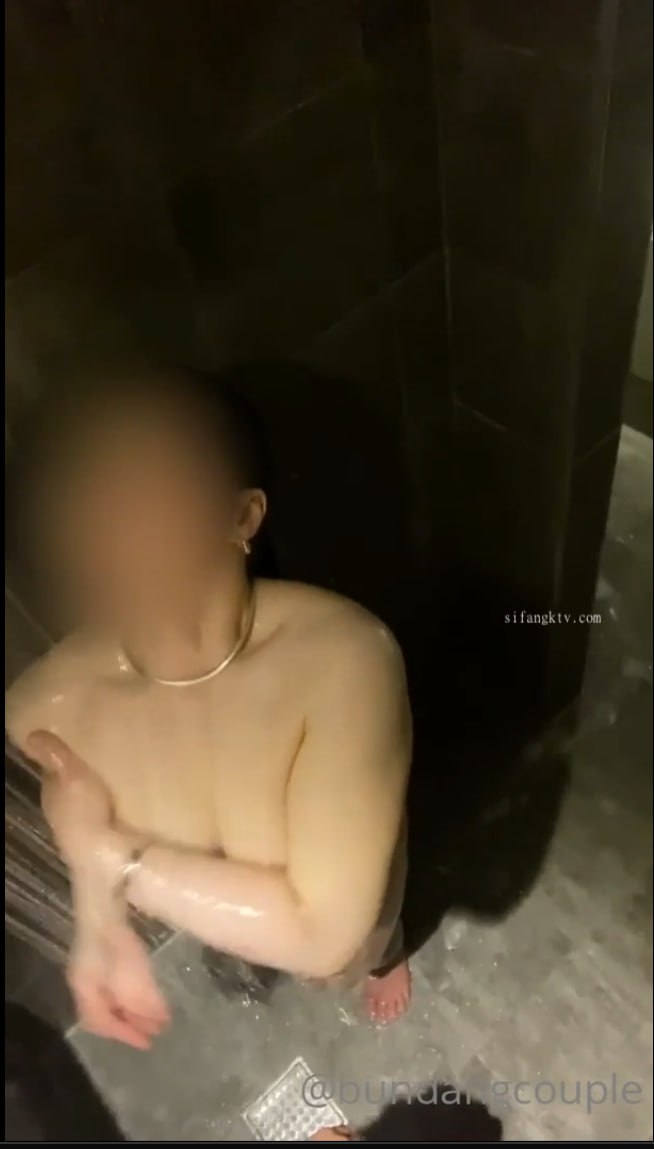 加盟什么店最赚钱学姐一来，我就无心写essay了，还好学姐是学霸，好好学习天天向上！